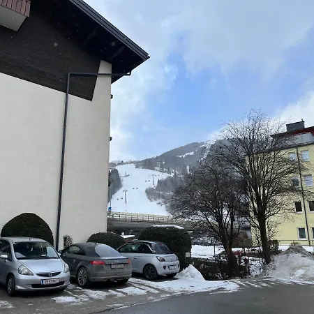 Modernes 4er In Skilift-naehe Apartmán